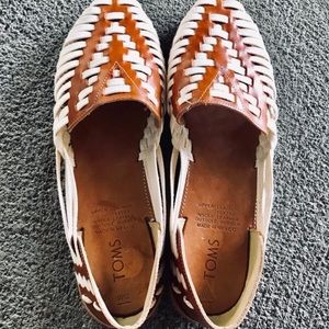 Brand new Toms real leather